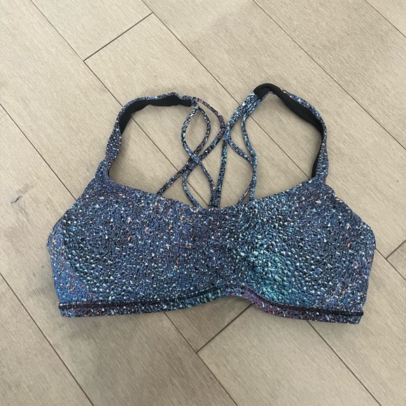 Lululemon Sports Bra Flow (6) - Picture 1 of 3